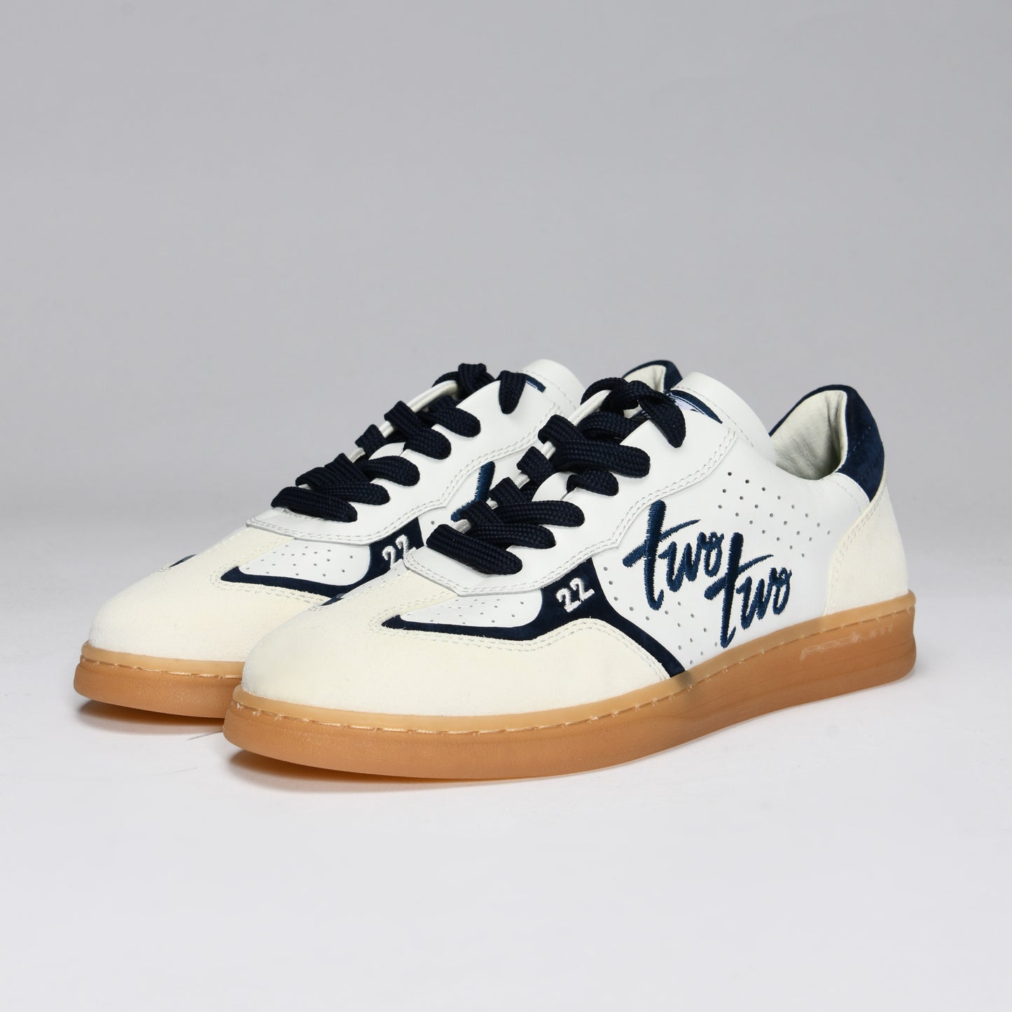CR-22 leather sneaker white navy Chad Reed