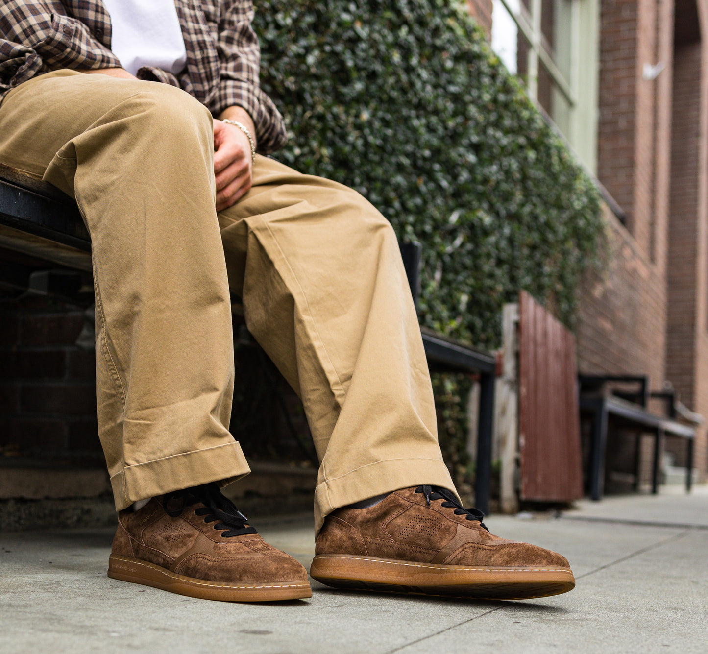 P-1 suede snealer lace-up espresso brown